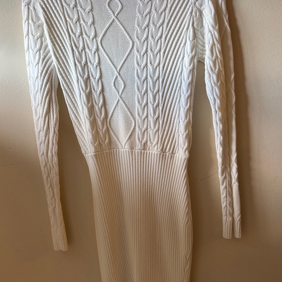 Guess Ivory V-Neck Cable Knit Long Sleeve Ribbed Sweater Dress Stretchy Size L - Picture 9 of 13